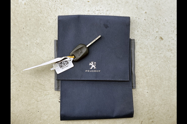 Peugeot 208 1.5 HDi 103PK Blue Active / 5Drs / Airco / Navigatie / Lm.velgen / Pdc / Apk nieuw