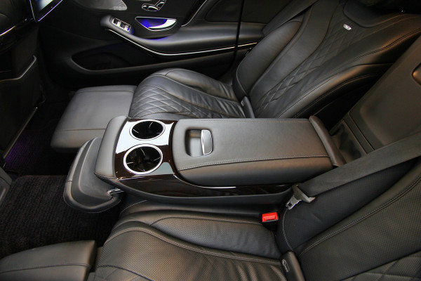 Mercedes-Benz S-Klasse 650 Maybach | Chauffeur | Entertainment | Pano