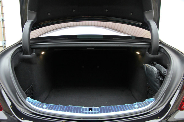 Mercedes-Benz S-Klasse 650 Maybach | Chauffeur | Entertainment | Pano