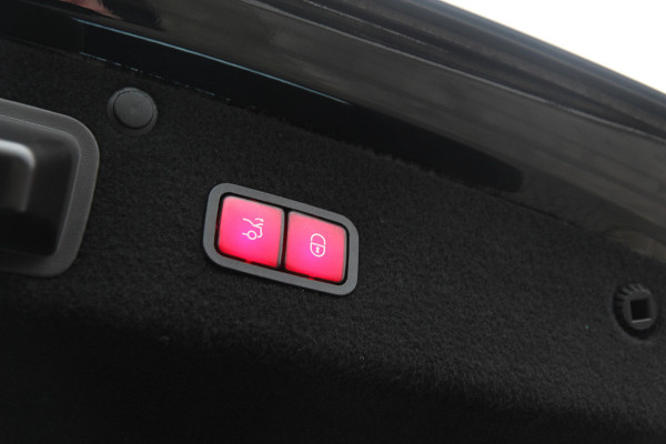 Mercedes-Benz S-Klasse 650 Maybach | Chauffeur | Entertainment | Pano