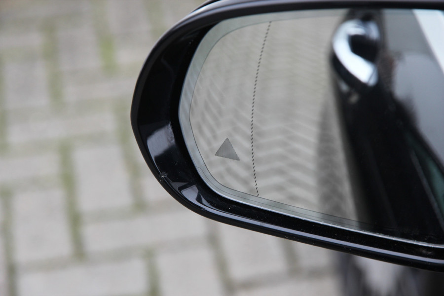 Mercedes-Benz S-Klasse 650 Maybach | Chauffeur | Entertainment | Pano