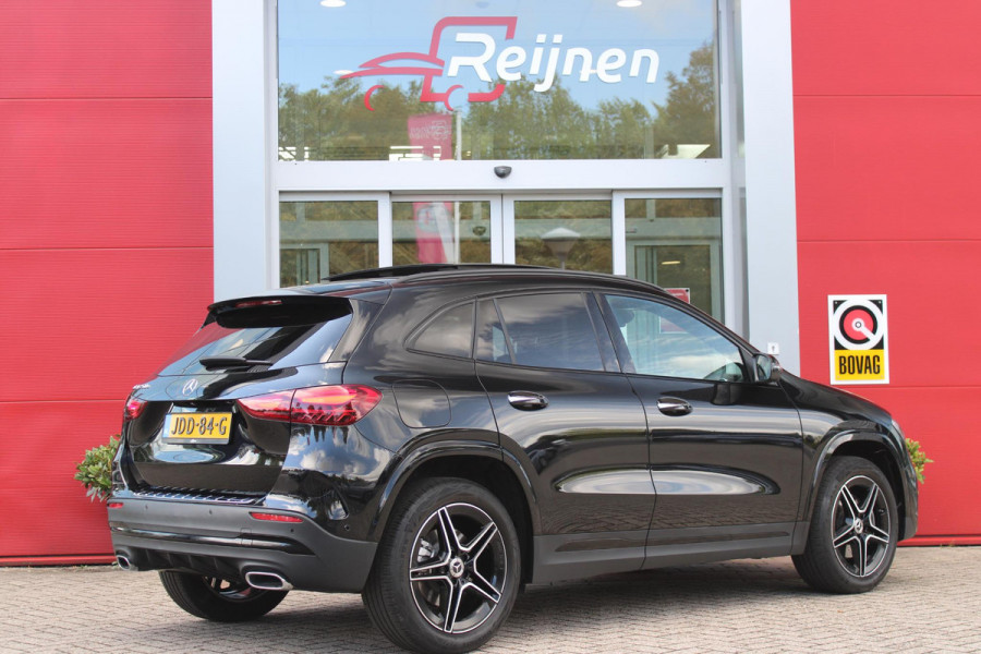 Mercedes-Benz GLA 250 e AMG LINE "NIEUW MODEL!" | PANORAMISCH SCHUIF/KANTEL DAK | ELEKTRISCH BEDIENBARE VOORSTOELEN MET GEHEUGENFUNCTIE EN "ZITKINEMATICA" | DRAADLOZE APPLE CARPLAY/ANDROID AUTO | NIGHT PAKKET: DAKRELING ZWART, ZIJRUITEN EN ACHTERRUITEN ZWART, LICHTMETALEN VELGEN 19" ZWART | HEAD UP DISPLAY | REALITY-NAVIGATIE  | 360° CAMERA | MULTI BEAM LED KOPLAMPEN | DODEHOEK DETECTIE | ADAPTIVE CRUISE CONTROL | KEYLESS GO | SFEER VERLICHTING | ELEKTRISCH BEDIENBARE ACHTERKLEP | DRAADLOZE TELEFOONLADER |