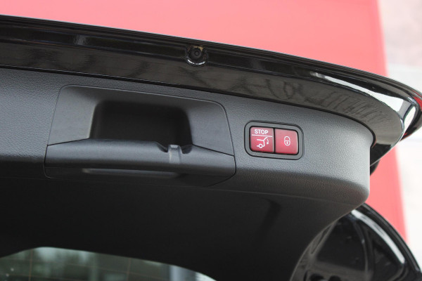 Mercedes-Benz GLA 250 e AMG LINE "NIEUW MODEL!" | PANORAMISCH SCHUIF/KANTEL DAK | ELEKTRISCH BEDIENBARE VOORSTOELEN MET GEHEUGENFUNCTIE EN "ZITKINEMATICA" | DRAADLOZE APPLE CARPLAY/ANDROID AUTO | NIGHT PAKKET: DAKRELING ZWART, ZIJRUITEN EN ACHTERRUITEN ZWART, LICHTMETALEN VELGEN 19" ZWART | HEAD UP DISPLAY | REALITY-NAVIGATIE  | 360° CAMERA | MULTI BEAM LED KOPLAMPEN | DODEHOEK DETECTIE | ADAPTIVE CRUISE CONTROL | KEYLESS GO | SFEER VERLICHTING | ELEKTRISCH BEDIENBARE ACHTERKLEP | DRAADLOZE TELEFOONLADER |