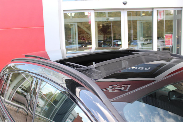 Mercedes-Benz GLA 250 e AMG LINE "NIEUW MODEL!" | PANORAMISCH SCHUIF/KANTEL DAK | ELEKTRISCH BEDIENBARE VOORSTOELEN MET GEHEUGENFUNCTIE EN "ZITKINEMATICA" | DRAADLOZE APPLE CARPLAY/ANDROID AUTO | NIGHT PAKKET: DAKRELING ZWART, ZIJRUITEN EN ACHTERRUITEN ZWART, LICHTMETALEN VELGEN 19" ZWART | HEAD UP DISPLAY | REALITY-NAVIGATIE  | 360° CAMERA | MULTI BEAM LED KOPLAMPEN | DODEHOEK DETECTIE | ADAPTIVE CRUISE CONTROL | KEYLESS GO | SFEER VERLICHTING | ELEKTRISCH BEDIENBARE ACHTERKLEP | DRAADLOZE TELEFOONLADER |