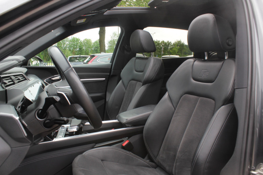 Audi e-tron Sportback 50 quattro S edition 71 kWh / SOH 94,4% / Trekhaak / Panoramadak / Camera / Luchtvering / 20'' / Leder&Alcantara / DAB / ACC / Navigatie / Stoelverwarming