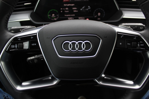 Audi e-tron Sportback 50 quattro S edition 71 kWh / SOH 94,4% / Trekhaak / Panoramadak / Camera / Luchtvering / 20'' / Leder&Alcantara / DAB / ACC / Navigatie / Stoelverwarming