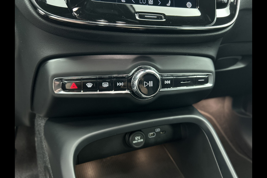 Volvo XC40 Recharge 78KWH. SOH 91% AWD R-Design / Pdc.+Camera / 1/2 Leder / Stoel-Stuurverwarming / Navigatie / Apk 05-2027