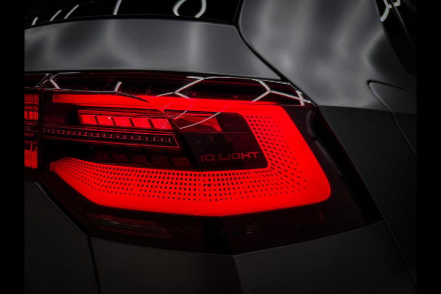 Volkswagen Golf 2.0 TSI R 4Motion H/K | Head-up | IQ | Pano