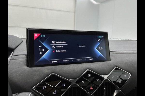 DS DS 3 Crossback E-Tense Executive 50 kWh / 100% Elektrisch / 100% Stijlvol / Cruise ctr. / Lm velg. / Airco-ecc / Navigatie / DAB / Privacy Glass / Achteruitrijcamera met 180° Vision + parkeersensoren vóór en achter / Apk 05-2027