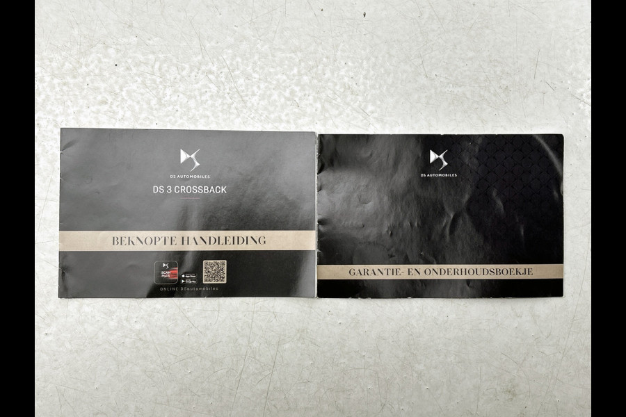 DS DS 3 Crossback E-Tense Executive 50 kWh / 100% Elektrisch / 100% Stijlvol / Cruise ctr. / Lm velg. / Airco-ecc / Navigatie / DAB / Privacy Glass / Achteruitrijcamera met 180° Vision + parkeersensoren vóór en achter / Apk 05-2027
