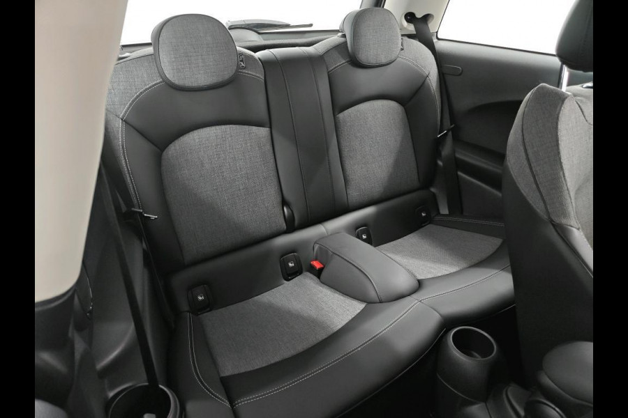 MINI Cooper Mini 1.5 Camden Edition NL AUTO | CARPLAY | DEALER ONDERH | UNION JACK