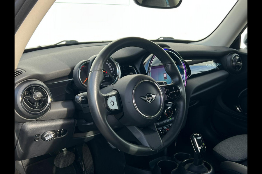 MINI Cooper Mini 1.5 Camden Edition NL AUTO | CARPLAY | DEALER ONDERH | UNION JACK