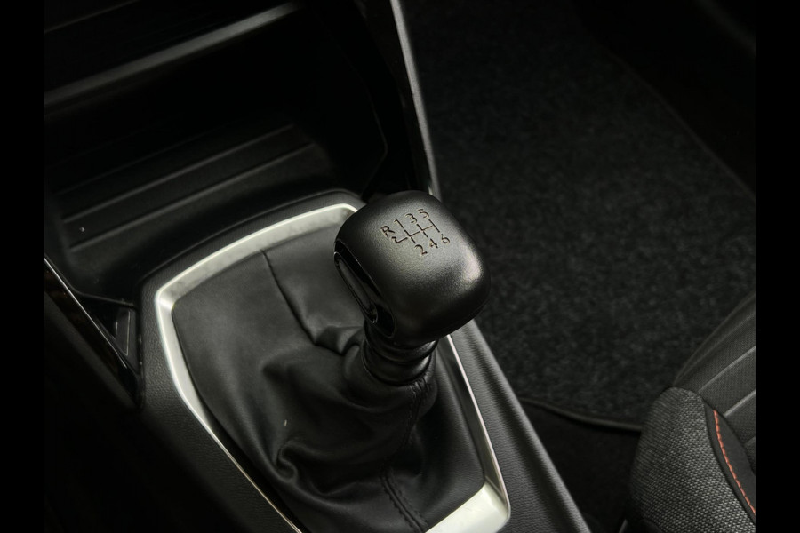 Peugeot 208 1.2 PureTech Allure Pack RIEM V.V | CARPLAY | AFN. TREKHAAK | APK T/M 27