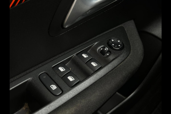 Peugeot 208 1.2 PureTech Allure Pack RIEM V.V | CARPLAY | AFN. TREKHAAK | APK T/M 27