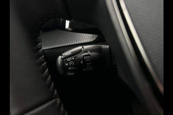 Peugeot 208 1.2 PureTech Allure NL AUTO | PDC | LAGE KM