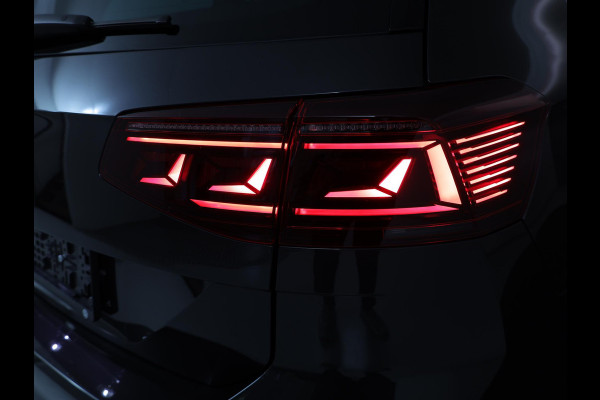 Volkswagen Passat Variant 1.4 TSI PHEV GTE Business 218 pk Automaat (DSG) | Navigatie | Parkeersensoren (Park assist) | Achteruitrijcamera | Stoelverwarming | Matrix LED koplampen |