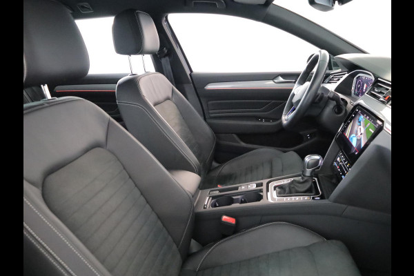 Volkswagen Passat Variant 1.4 TSI PHEV GTE Business 218 pk Automaat (DSG) | Navigatie | Parkeersensoren (Park assist) | Achteruitrijcamera | Stoelverwarming | Matrix LED koplampen |