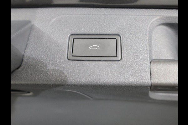 Volkswagen Passat Variant 1.4 TSI PHEV GTE Business 218 pk Automaat (DSG) | Navigatie | Parkeersensoren (Park assist) | Achteruitrijcamera | Stoelverwarming | Matrix LED koplampen |