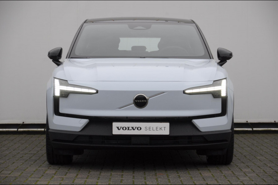 Volvo EX30 272PK Ext. Range Plus / Adaptieve Cruise Control/ Dodehoek Detectie / Parkeersensoren voor en achter/ Achteruitrijcamera/ Warmtepomp/ Google Services/W