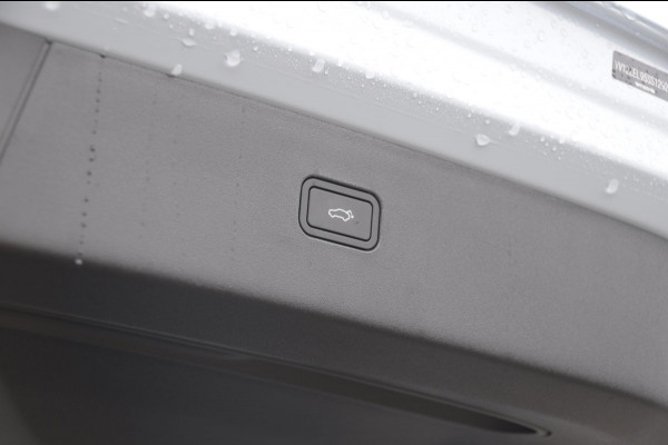 Volvo EX30 272PK Ext. Range Plus / Adaptieve Cruise Control/ Dodehoek Detectie / Parkeersensoren voor en achter/ Achteruitrijcamera/ Warmtepomp/ Google Services/W