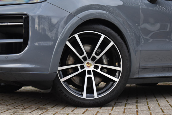 Porsche Cayenne 3.0 E-Hybrid 470pk SportDesign | Pano | Bijrij. Display | Matrix | ACC | 22'' Wielen | Trekhaak | Achterasbest. | Bose |