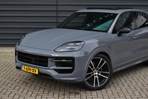 Porsche Cayenne 3.0 E-Hybrid 470pk SportDesign | Pano | Bijrij. Display | Matrix | ACC | 22'' Wielen | Trekhaak | Achterasbest. | Bose |