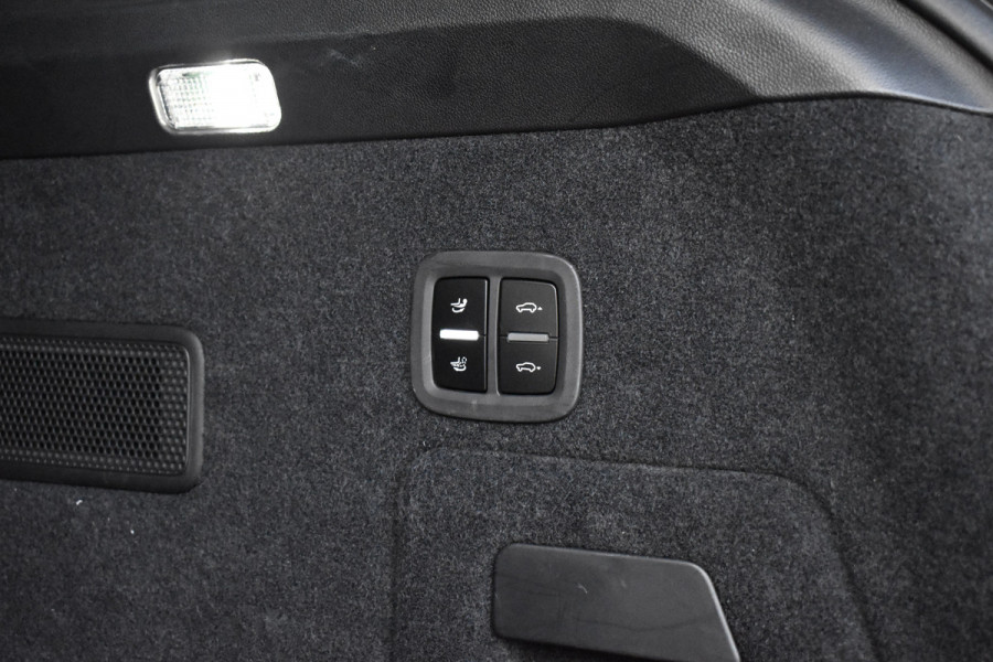 Porsche Cayenne 3.0 E-Hybrid 470pk SportDesign | Pano | Bijrij. Display | Matrix | ACC | 22'' Wielen | Trekhaak | Achterasbest. | Bose |