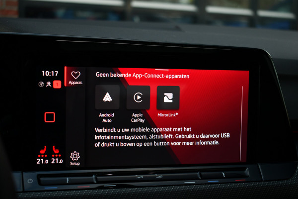 Volkswagen Golf 1.5 eTSI R-Line Pano 19inch Trekh IQ-light ACC Camera