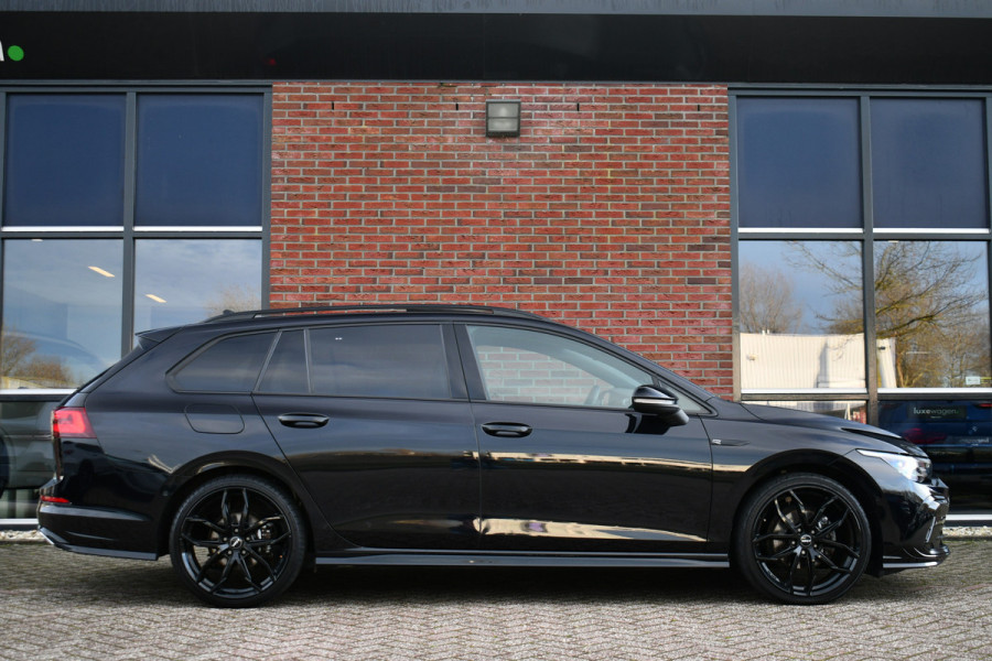 Volkswagen Golf 1.5 eTSI R-Line Pano 19inch Trekh IQ-light ACC Camera