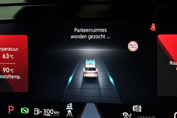 Volkswagen Golf 1.5 eTSI R-Line Pano 19inch Trekh IQ-light ACC Camera