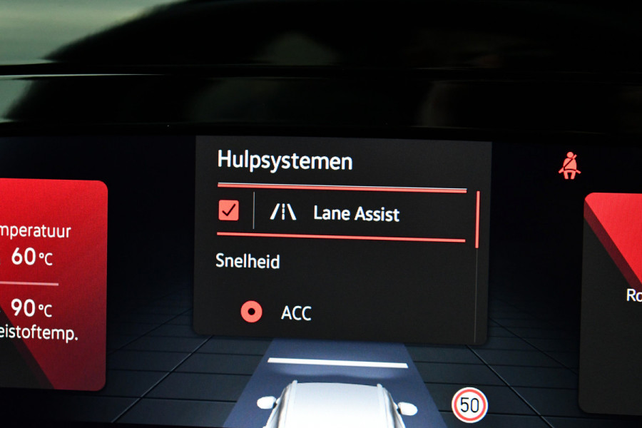 Volkswagen Golf 1.5 eTSI R-Line Pano 19inch Trekh IQ-light ACC Camera