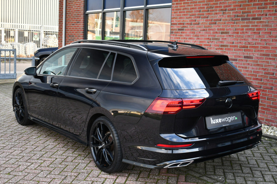 Volkswagen Golf 1.5 eTSI R-Line Pano 19inch Trekh IQ-light ACC Camera