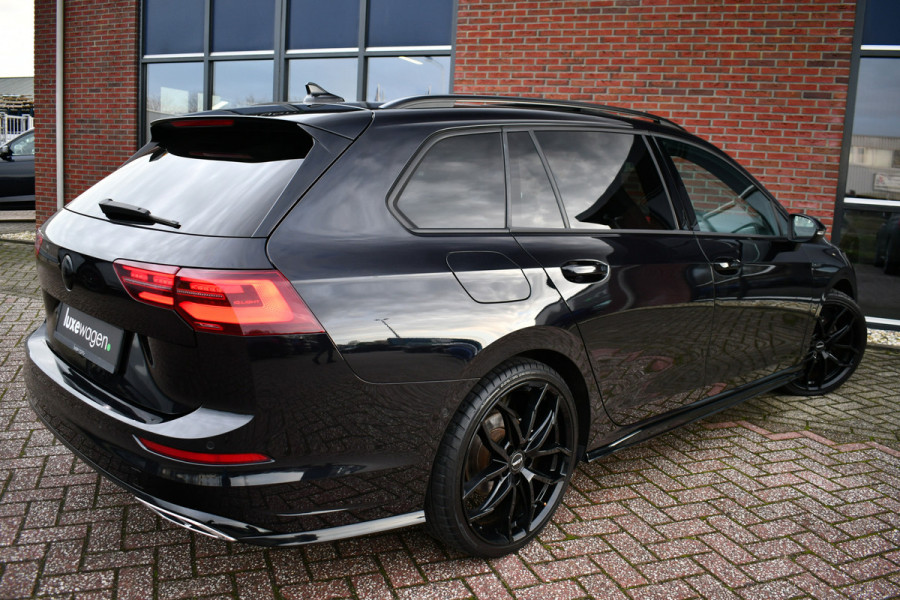 Volkswagen Golf 1.5 eTSI R-Line Pano 19inch Trekh IQ-light ACC Camera