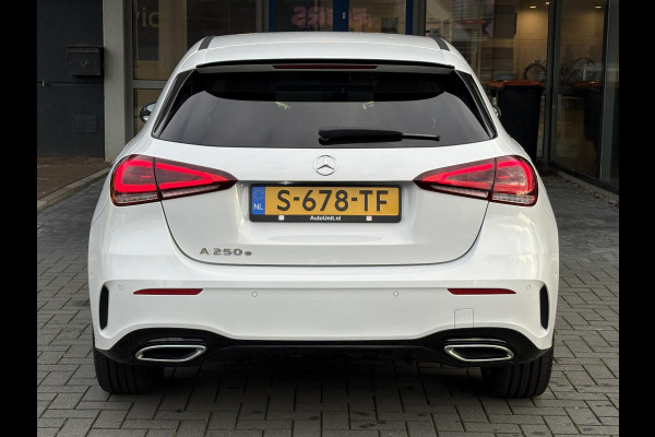 Mercedes-Benz A-Klasse 250 e Business Solution AMG Limited | Wegklapbare trekhaak | Stoelverwarming | Half leder | Camera