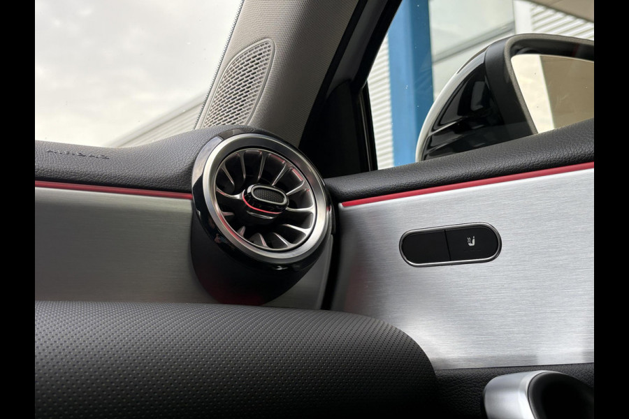 Mercedes-Benz A-Klasse 250 e Business Solution AMG Limited | Wegklapbare trekhaak | Stoelverwarming | Half leder | Camera