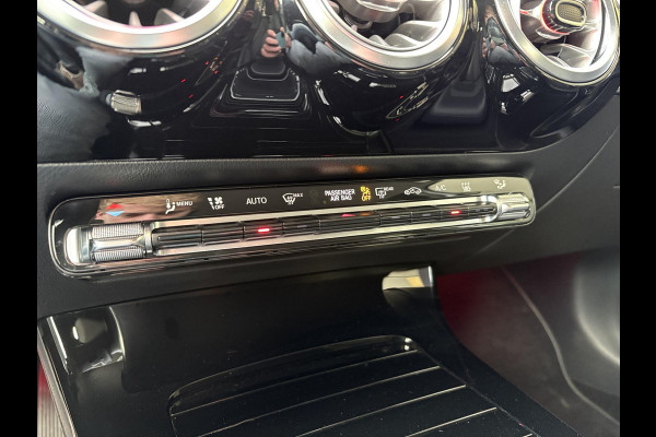 Mercedes-Benz A-Klasse 250 e Business Solution AMG Limited | Wegklapbare trekhaak | Stoelverwarming | Half leder | Camera