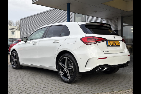 Mercedes-Benz A-Klasse 250 e Business Solution AMG Limited | Wegklapbare trekhaak | Stoelverwarming | Half leder | Camera