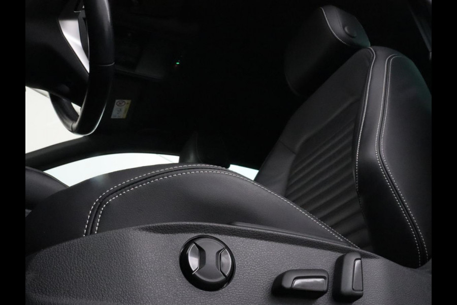 Volkswagen Passat 1.5 TSI R-Line | Nappaleder | Stoelverwarming | Camera | Carplay | Massage | Memory | Side Assist | Navigatie | Matrix LED | Adaptive cruise
