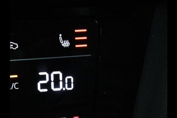 Volkswagen Passat 1.5 TSI R-Line | Nappaleder | Stoelverwarming | Camera | Carplay | Massage | Memory | Side Assist | Navigatie | Matrix LED | Adaptive cruise
