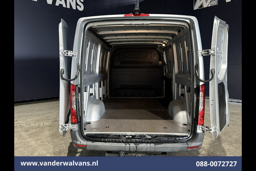 Mercedes-Benz Sprinter 315 CDI 150pk L2H1 Euro6 Airco | Camera | Apple Carplay | Chauffeursstoel | Trekhaak Android Auto