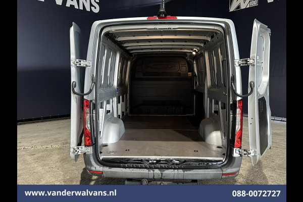Mercedes-Benz Sprinter 315 CDI 150pk L2H1 Euro6 Airco | Camera | Apple Carplay | Chauffeursstoel | Trekhaak Android Auto