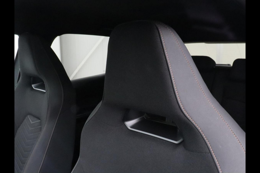 CUPRA Born Adrenaline One 62 kWh | Stoelverwarming | Adaptive cruise | Camera | Carplay | Stuurverwarming | Sfeerverlichting | Navigatie | Full LED | Keyless