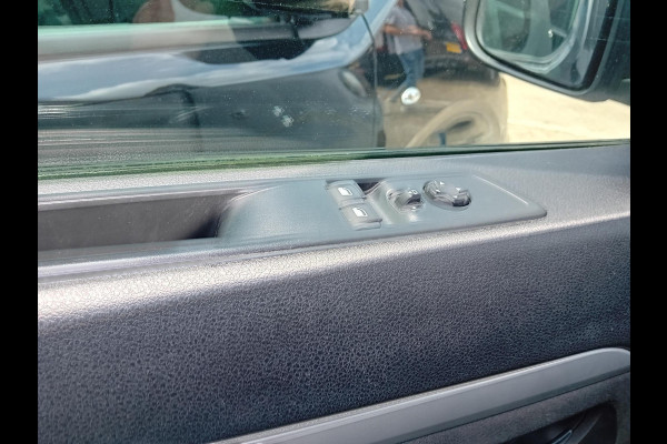 Opel Vivaro 2.0 CDTI 145PK L2H1 Edition Automaat Airco Navigatie Bluetooth Cruise Trekhaak