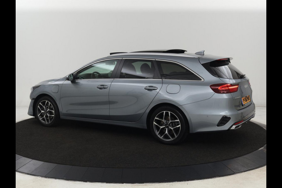 Kia Ceed 1.6 GDI PHEV ExecutiveLine | Panoramadak | Stoelventilatie | Trekhaak | Camera | Carplay | Adaptive cruise | Achterbankverwarming | Keyless | Navigatie | Full LED | Plug In