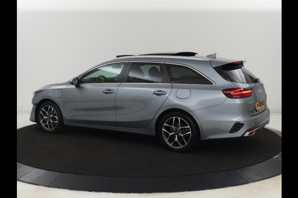 Kia Ceed 1.6 GDI PHEV ExecutiveLine | Panoramadak | Stoelventilatie | Trekhaak | Camera | Carplay | Adaptive cruise | Achterbankverwarming | Keyless | Navigatie | Full LED | Plug In
