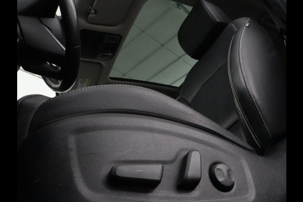 Kia Ceed 1.6 GDI PHEV ExecutiveLine | Panoramadak | Stoelventilatie | Trekhaak | Camera | Carplay | Adaptive cruise | Achterbankverwarming | Keyless | Navigatie | Full LED | Plug In