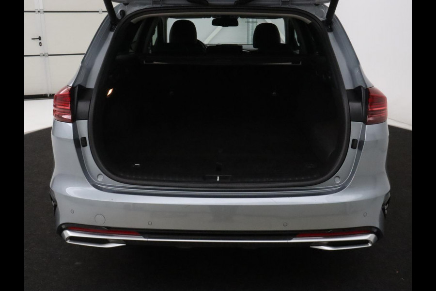 Kia Ceed 1.6 GDI PHEV ExecutiveLine | Panoramadak | Stoelventilatie | Trekhaak | Camera | Carplay | Adaptive cruise | Achterbankverwarming | Keyless | Navigatie | Full LED | Plug In