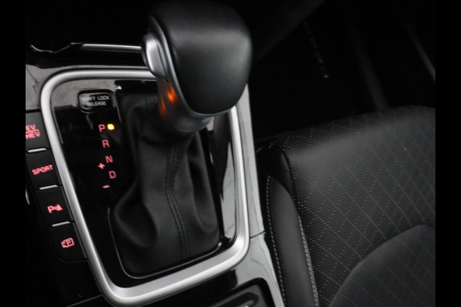 Kia Ceed 1.6 GDI PHEV ExecutiveLine | Panoramadak | Stoelventilatie | Trekhaak | Camera | Carplay | Adaptive cruise | Achterbankverwarming | Keyless | Navigatie | Full LED | Plug In