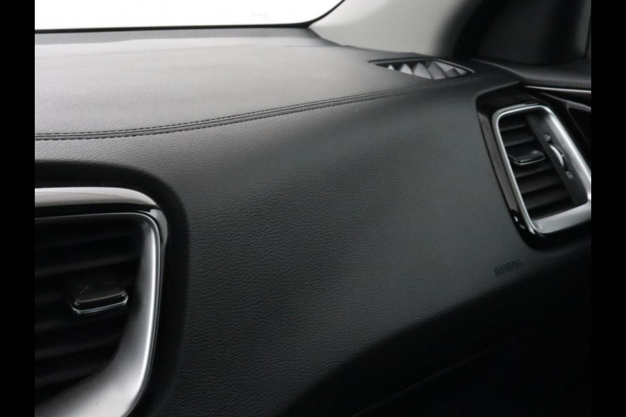 Kia Ceed 1.6 GDI PHEV ExecutiveLine | Panoramadak | Stoelventilatie | Trekhaak | Camera | Carplay | Adaptive cruise | Achterbankverwarming | Keyless | Navigatie | Full LED | Plug In