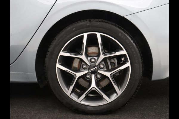 Kia Ceed 1.6 GDI PHEV ExecutiveLine | Panoramadak | Stoelventilatie | Trekhaak | Camera | Carplay | Adaptive cruise | Achterbankverwarming | Keyless | Navigatie | Full LED | Plug In